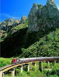 El Chepe Train Copper Canyon El Chepe De Las Barrancas Del Cobre Une Excursion A Ne Pas Ma Viajes En Mexico Lugares Maravillosos Lugares Increibles