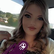 Does anyone know any home contractors? Looking to build a deck and turn two  bedrooms into one