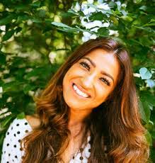 Farrah Rogers's Instagram, Twitter & Facebook