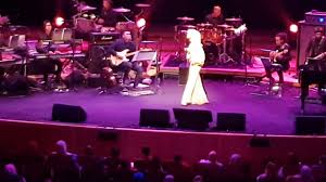 Kita sebumbung tapi tak bersama. Gelisah Mimpi Liza Hanim Live At Esplanade Concert Hall Singapore By Ejay Zai