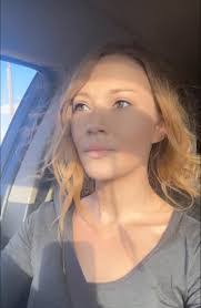 Sadie Floyd's Instagram, Twitter & Facebook