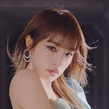 A blessing after that dislocated mess of an album. Choi Yena Pics On Twitter Panorama Mv Teaser 1