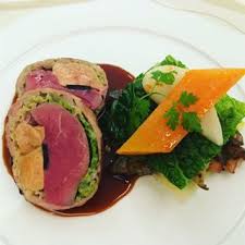 Gouter Au Mythe A L Auberge De L Ill La Famille Haeberlin Arbore Fierement Ses 3 Etoiles Michelin Depuis Gastronomie Francaise Tartare De Thon Gastronomie