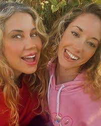 Nicole Eckman's Instagram, Twitter & Facebook