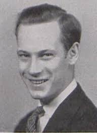 Robert Faries's Instagram, Twitter & Facebook