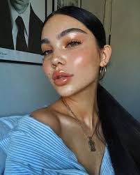 Marilyn Cerda's Instagram, Twitter & Facebook