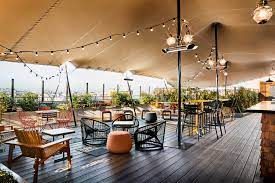 Résidence de tourisme restaurant terrasse paris toit saladerie la prix très raisonnable de résidence ascenseur business hotels. Les Rooftops De Paris 90 Rooftops A Privatiser Ou Decouvrir Toi Toi Mon Toit