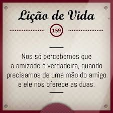 Viemos relembrar algumas músicas que falam sobre amizade, seja para você escolher algumas frases para usar nas legendas das suas fotos ou para ouvir junto com seus amigos. Frases De Amizade Verdadeira Para Foto Frases Charlie Brown