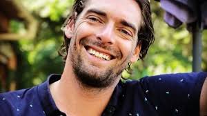 De mon côté, la plus grande émotion ressentie dans la famille était l'arrivée de notre enfant, le mariage, c'est la suite logique. Camille Lacourt Devoile Les Raisons De Sa Rupture Avec Valerie Begue