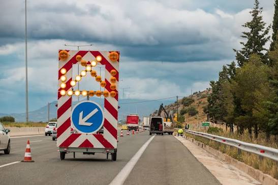 ???? Προσωρινές κυκλοφοριακές ρυθµίσεις λόγω καθίζησης του οδοστρώµατος στο 2ο  χλµ Επ. Οδού Βαλτερού – Αµµουδιάς Λόγω καθίζησης στο οδόστρωμα της Επ. Οδού  Βαλτερού – Αμμουδιάς, η κυκλοφορία θα διακοπεί για δύο