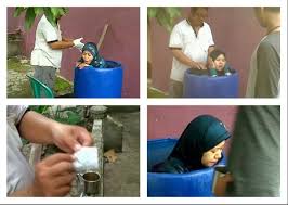 Salah satu punca ialah dari gangguan jin di rumah yang mendorong kepada masalah dihadapinya. Ciri Ciri Orang Dan Rumah Yang Terkena Gangguan Jin Segera Tanam Daun Ini Untuk Mengusirnya Akhwat Muslimah