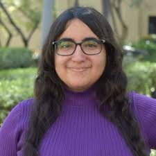 At the Avery House Faculty Dessert (and talent show!) with Kara Fong and  the Class of '27 Avery House chemical engineers! 🌹