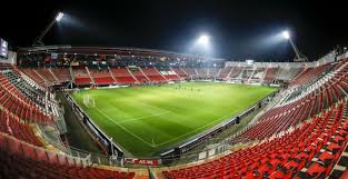 Met informatie over de club, spelers, competitie en het laatste nieuws. Storm Bedreigt Doorgaan Az Feyenoord Extra Contact Met Clubs En Gemeentes Voetbalprimeur Nl