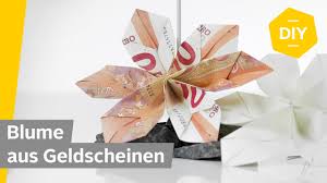 Herz in kurzer zeit kann man aus einem geldschein ein herz falten. Geldscheine Falten Blume Fur Kreative Geldgeschenke Roombeez Powered By Otto Youtube