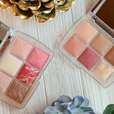 Hourglass ambient lighting edit unlocked palette swatches. Hourglass Ambient Lighting Palette Ghost Vs Ghost Unlocked Compared