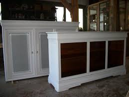 Repeindre un meuble est une façon de se l'approprier, avec de nouvelles couleurs, c'est un nouveau style qui apparaît. Relooking De Meuble