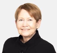 Debra Gill's Instagram, Twitter & Facebook