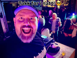 DJ Howard (@dj_howard) • Instagram photos and videos