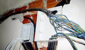 Her bir kilowatt elektrik tüketiminiz 2019 yılında elektrik faturanıza meskenler için +71 kuruş olarak yansıyacaktır. Elektrik Tesisati Isleriniz 7k Dekorasyon Tadilat