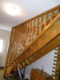 Er schließt die fugen farblich passend ab und ist dennoch so elastisch, dass der parkettboden weiterhin arbeiten kann und keine lücken mehr aufweist. Bau De Forum Treppen Rampen Leitern 11719 Offene Treppe Zumachen Lucken Schliessen