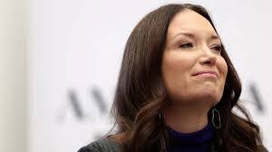 Leslie Rollins's Instagram, Twitter & Facebook