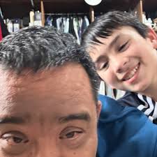 FIRST ORDER OF THE DAY: MASSAGE !!! Back massage with Liam. Mama massaging  Celia. Kiah