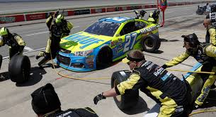 How much money can you make in a nascar pit crew? Off Season Preparations Set Up Pit Crew Success For 2017
