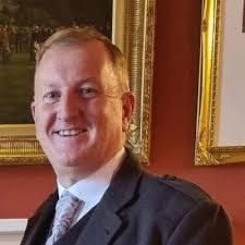 Gina Tomlin's Instagram, Twitter & Facebook