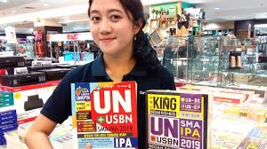 Forum edukasi jumlah halaman : Daftar Buku Panduan Un 2019 Untuk Sd Smp Sma Sederajat Di Gramedia Mari Tribun Timur