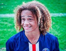 Simons has been destined for stardom from an early age. Xavi Simons Biography Age Wiki Height Weight Girlfriend Family More