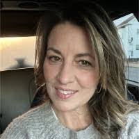 Shannon Oliphant's Instagram, Twitter & Facebook