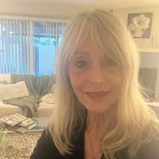 John Travoltaは娘のエラと息子のベンジャミンと一緒に新年を祝う💜 (📷:ジョントラボルタ)