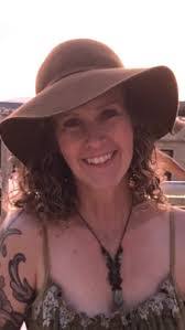 Kim Petrie's Instagram, Twitter & Facebook