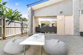 When the water is calm, it is common to see the boats, jet skis and kayakers all around the island, but it can easily be enjoyed from the beach too. Cabana Cupania Mudjimba Updated 2021 Prices