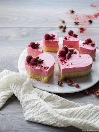 Herzliche Assoziation Oder Herztortchen Mit Himbeer Rosen Mousse Lebensmittel Essen Dessert Ideen Und Herztorte