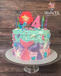 Bizcocho De Mickey Mouse De Una Libra Y Media Pastel Para Una Sirenita Dominicancake Losbizcochosdva Bizcochodominicano Suspirodominicano Bizcochodesirena Me In 2020 Mermaid Cakes Bakery Decor Desserts