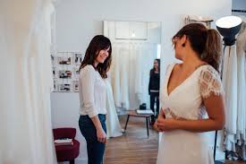 Une Journee A L Atelier Mademoiselle De Guise Par Charles Seguy Blog Mariage