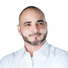 Alain Vargas's Instagram, Twitter & Facebook