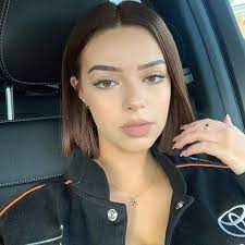 Pami is één van de grootste fabrikanten van kantoormeubelen in belgië. Pami Pamibaby Fotos Y Videos De Instagram Girl Short Hair Girl Hairstyles Short Hair Styles