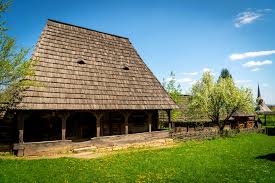 Muzeul în aer liber are aproximativ 200 obiective. Parcul Etnografic National Romulus Vuia Home Facebook
