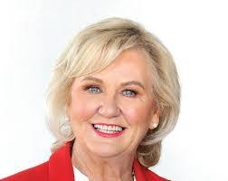 Astrid Lyons's Instagram, Twitter & Facebook