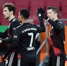 In den fc bayern münchen vs fc augsburg prognosen sehen wir zehn zähler aus den letzten vier wir blicken bei den fc bayern münchen vs fc augsburg sportwetten quoten deshalb auf die tore. Bundesliga Robert Lewandowski Sichert Fc Bayern Sieg Gegen Augsburg Welt