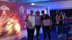 ARTESANAS TEXTILES ENTRERRIANAS DISTINGUIDAS EN LA 40° FERIA INTERNACIONAL  DE ARTESANIAS 2023 Las artesanas que integran la delegación de la Provincia  de Entre Rios, Maria Rosa Gauna de la localidad de Chajarí