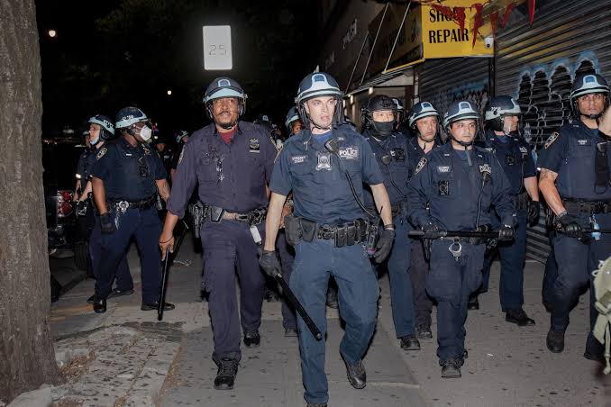 How Police Unions Fight Reform | The New Yorker