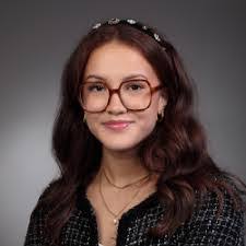 Julia Melzer's Instagram, Twitter & Facebook