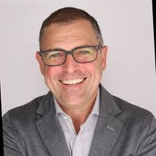 Melody Renner's Instagram, Twitter & Facebook