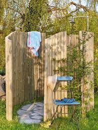 Diy Gartendusche Selber Bauen Gartendiy Garten Diy In 2020 Garden Shower Diy Farmhouse Decor Diy Garden