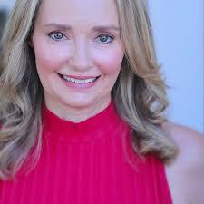 Gina Kerns's Instagram, Twitter & Facebook