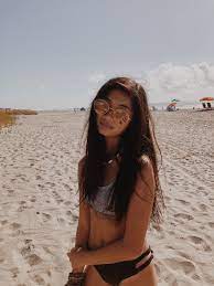 Naomishwartzer Instagram Pose Beach Photoshoot Beach Instagram Pictures