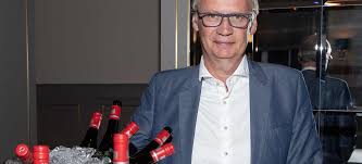 Jauch entwickelt und vertreibt leistungsstarke lit… go to the video. Gunther Jauch Feiert Zehnjahriges Winzer Jubilaum Falstaff